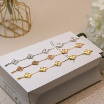 Fluted Quatrefoil Station Bracelet