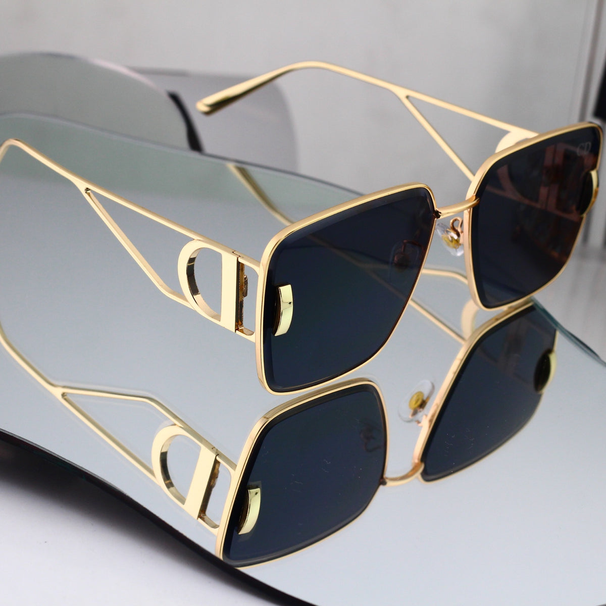 Squared Aviator Sunglasses with Slim Metal Rims