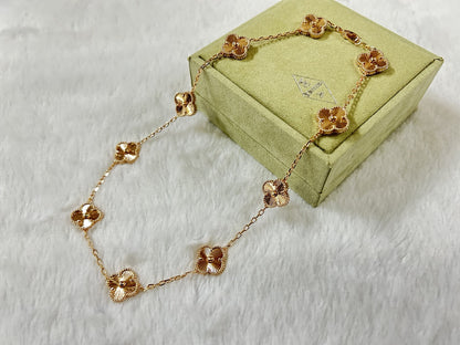 Fluted Quatrefoil Station Necklace
