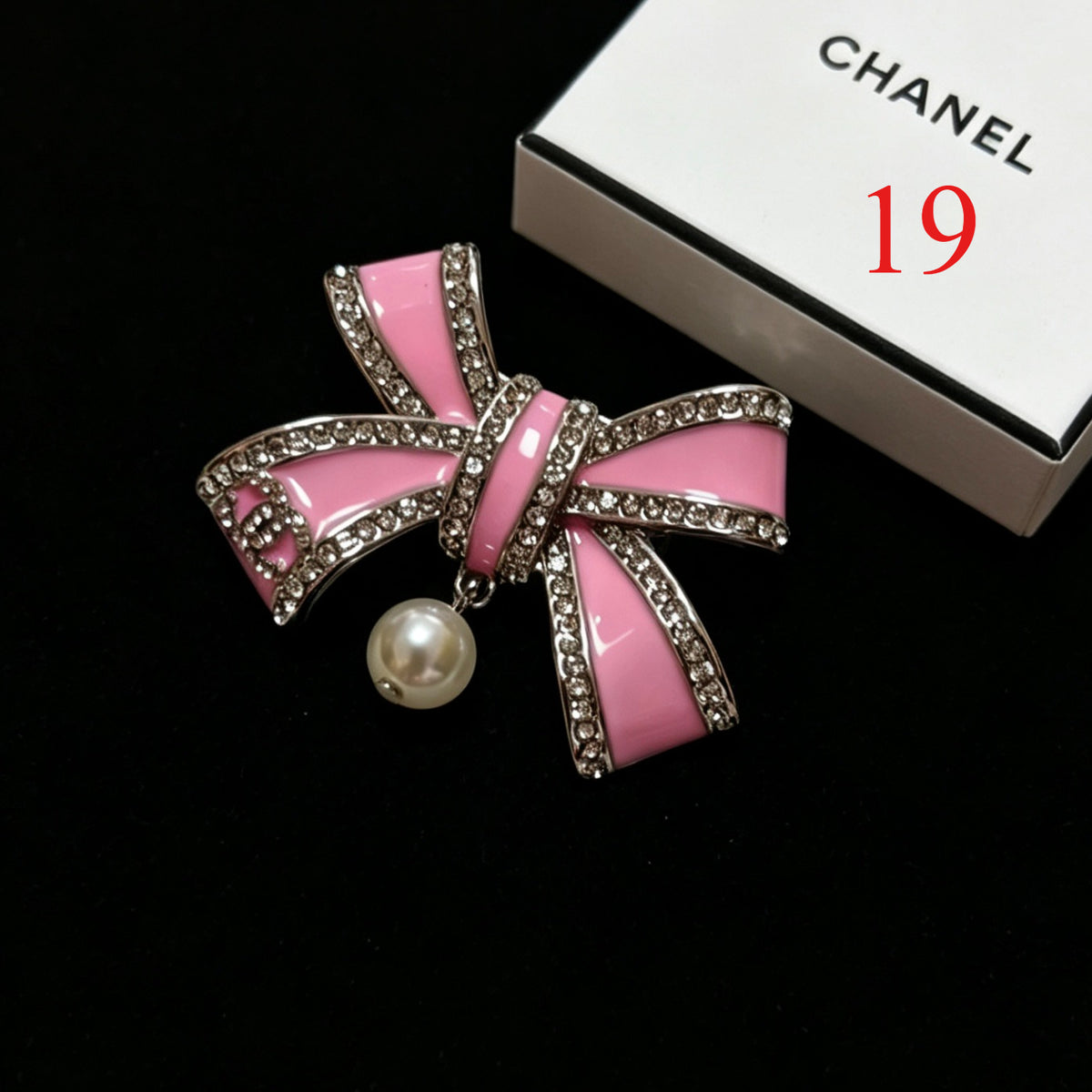 Alloy Stamped Logo Brooch,Brooches Collection、CH*NEL Series
