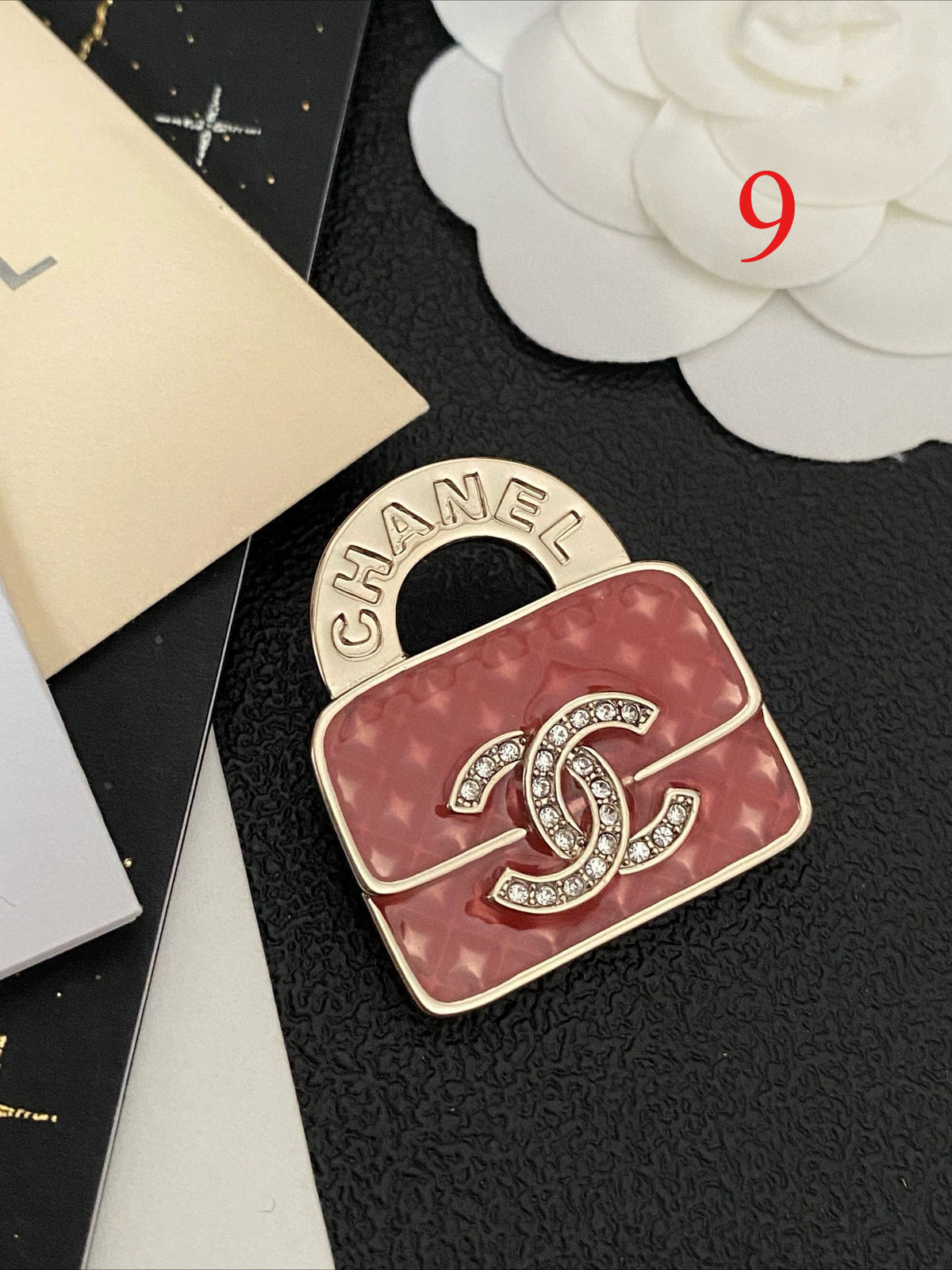Alloy Stamped Logo Brooch,Brooches Collection、CH*NEL Series
