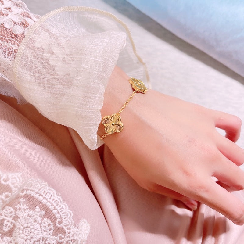 Fluted Quatrefoil Station Bracelet