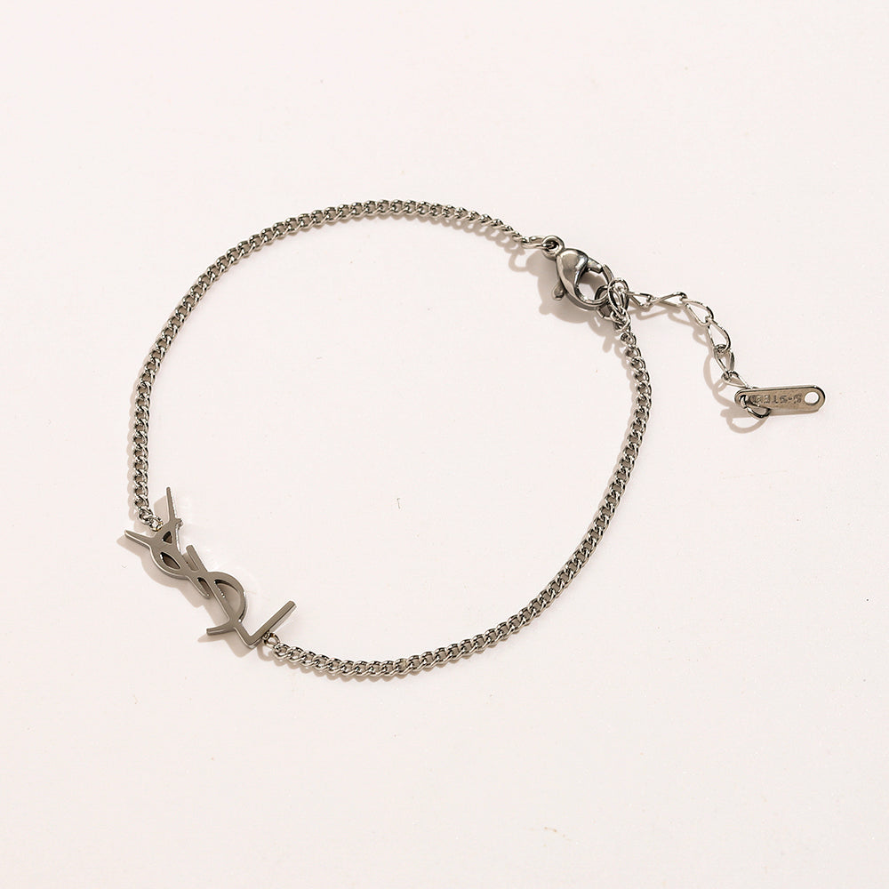 Schmuckset aus 304er Edelstahl: Ohrringe, Armband, Halskette
