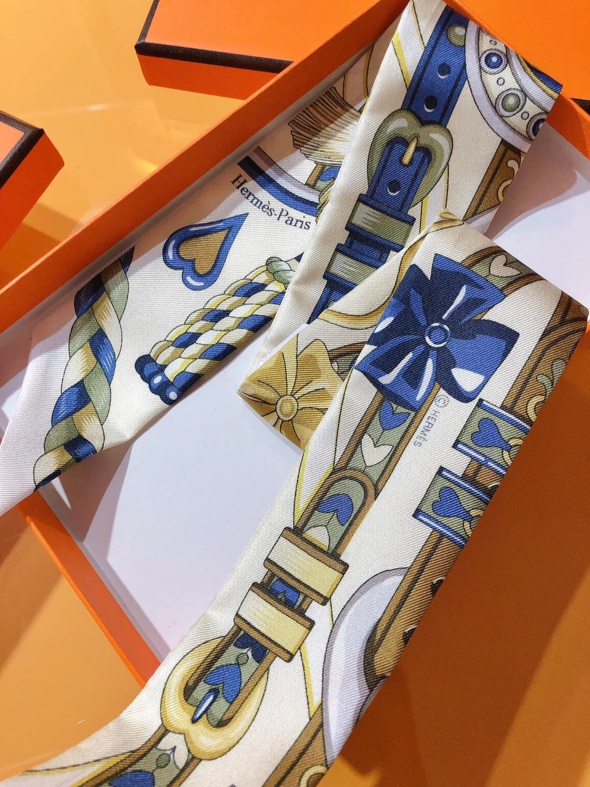 Colorful Belt & Buckle Ribbon Scarf - 5 x 120 cm