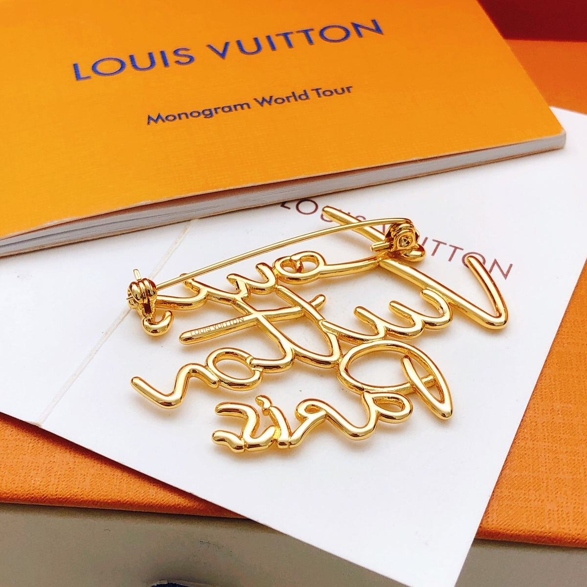 Premium Edition Brooch、Brooches Collection、L*V Series、𝐁𝐫𝐨𝐨𝐜𝐡𝐞𝐬（𝐇）
