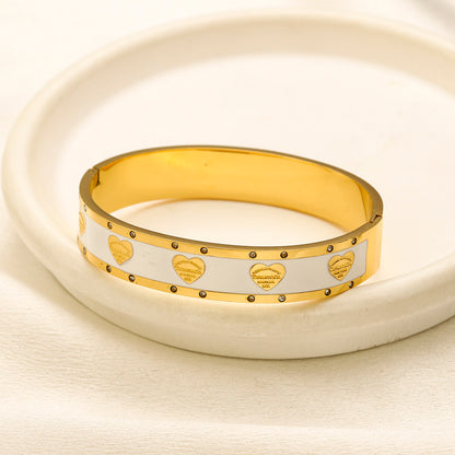 304 Stainless Steel Color-Inlay Heart Pattern Bangle Bracelet