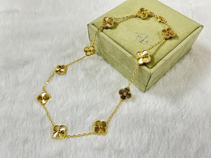 Fluted Quatrefoil Station Necklace