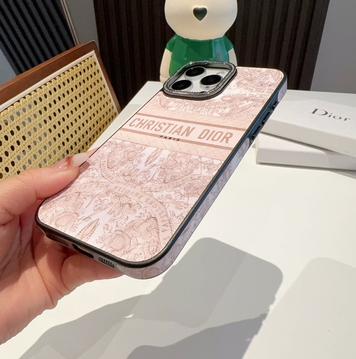 Fashion Aesthetic Shock Absorbing Protective Phone Case  D*or Series、Fashion Phone Case