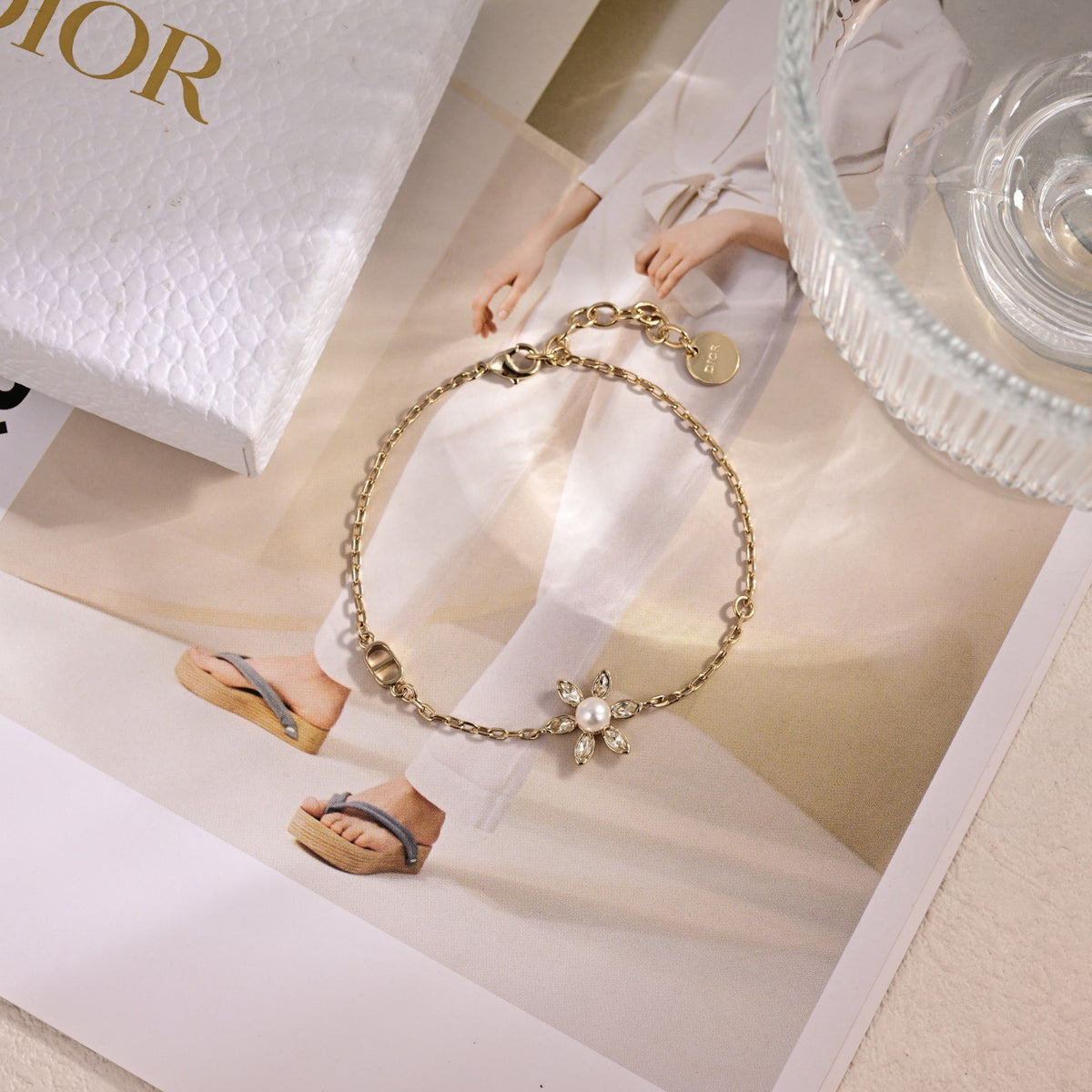 Fine Chain Necklace with Pearl-Look Drop