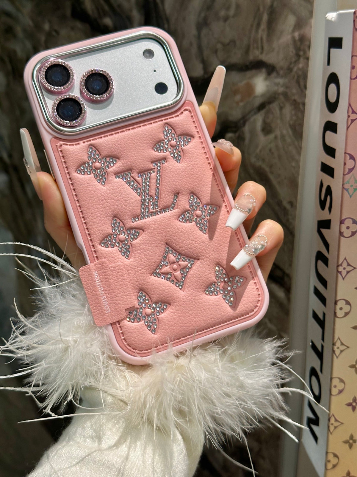 Fashion Aesthetic Shock Absorbing Protective Phone Case L*V Series、Fashion Phone Case