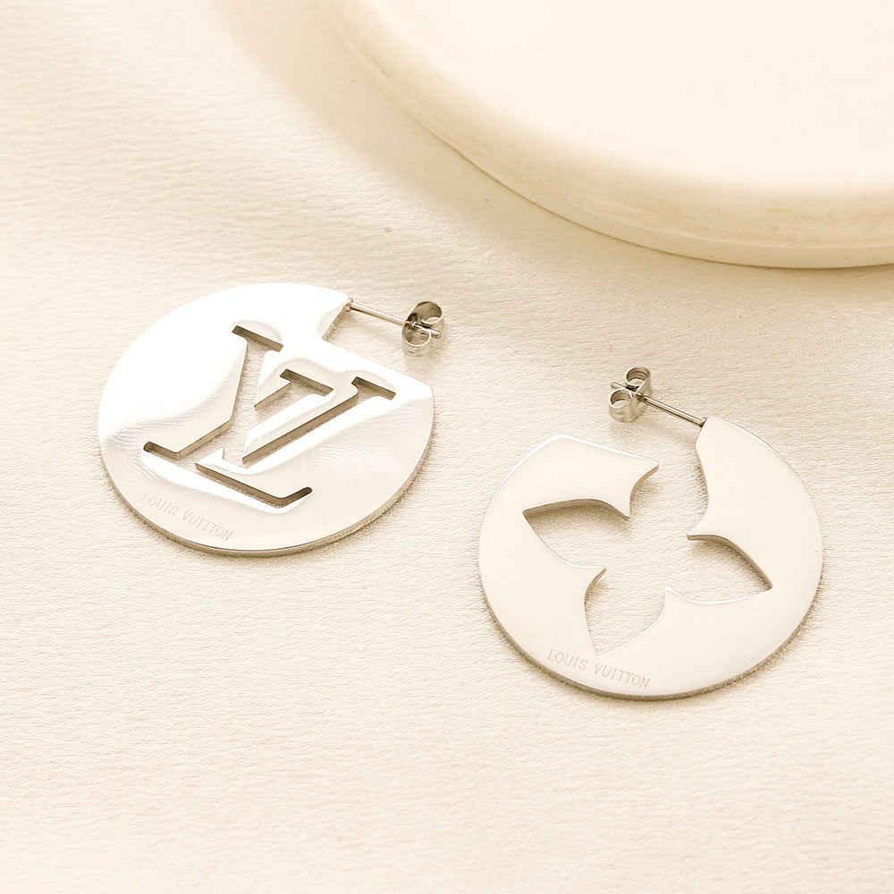304 Stainless Steel Asymmetric Monogram & Flower Disc Earrings