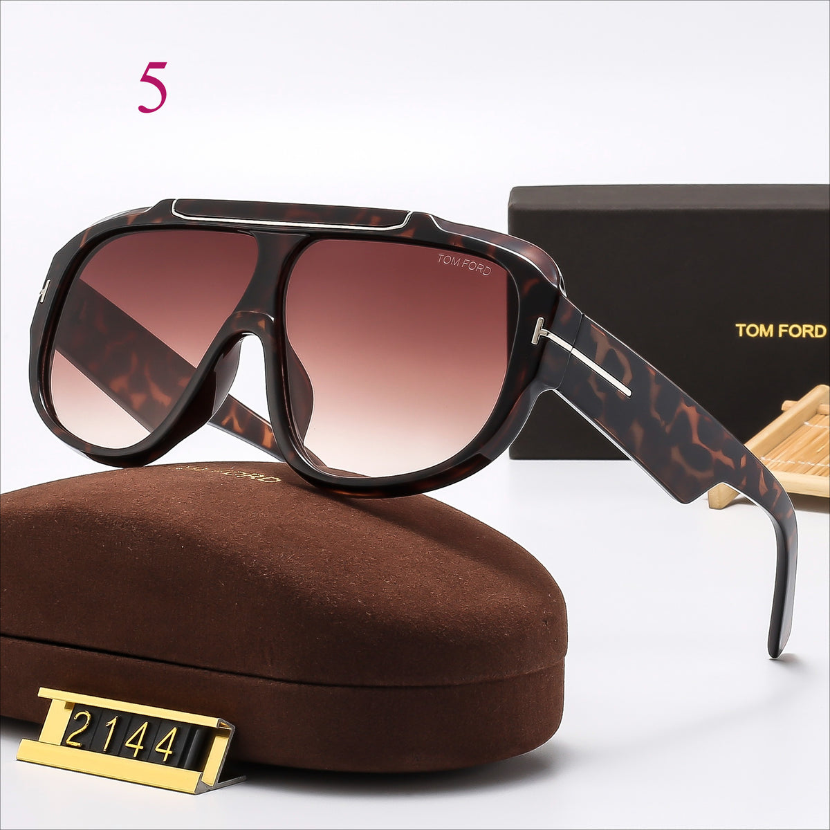 Oversized Navigator Sunglasses with T-Bar Temple Detail