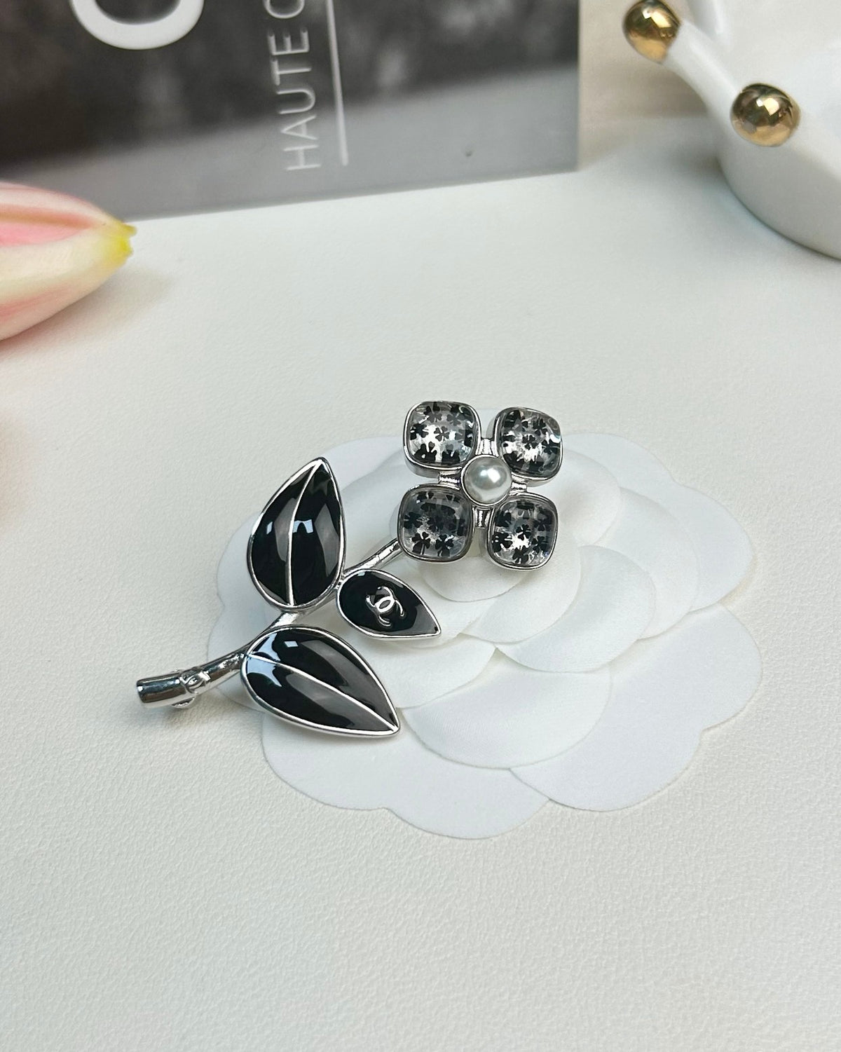 Premium Edition Brooch、Brooches Collection、CH*NEL Series、𝐁𝐫𝐨𝐨𝐜𝐡𝐞𝐬（𝐇）