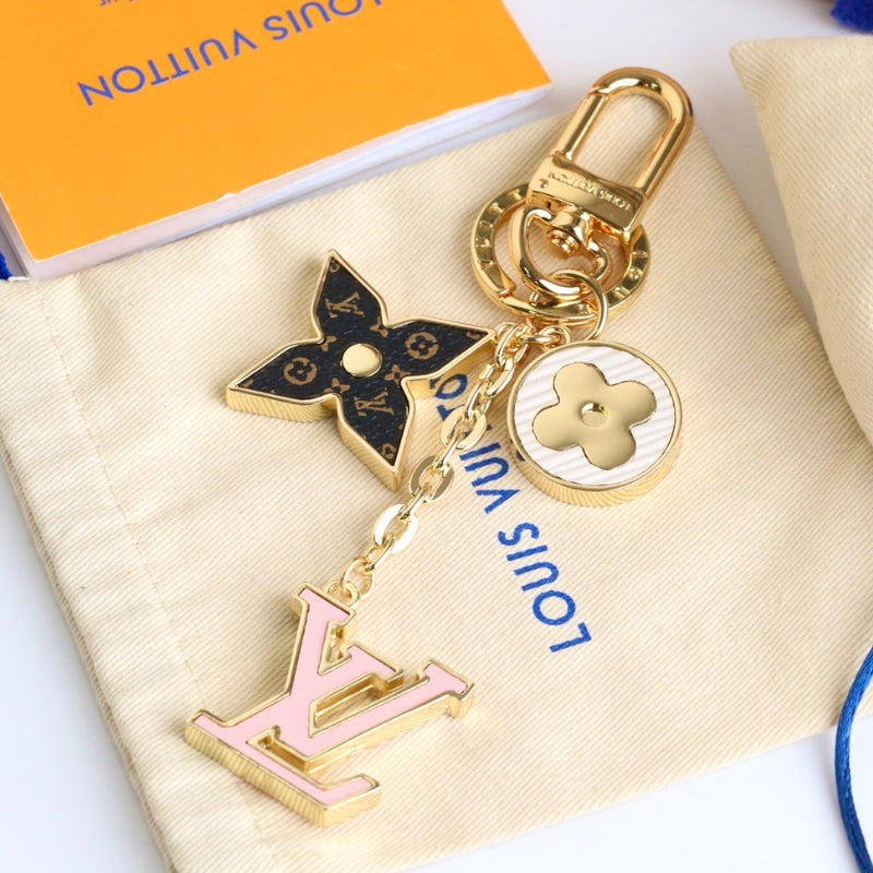 Premium Fashion Keychain Stylish Accessory、L*V Series、𝐊𝐞𝐲𝐜𝐡𝐚𝐢𝐧𝐬 & 𝐊𝐞𝐲 𝐑𝐢𝐧𝐠𝐬（𝐇）