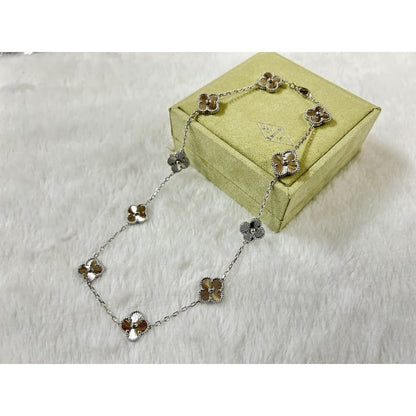 Fluted Quatrefoil Station Necklace
