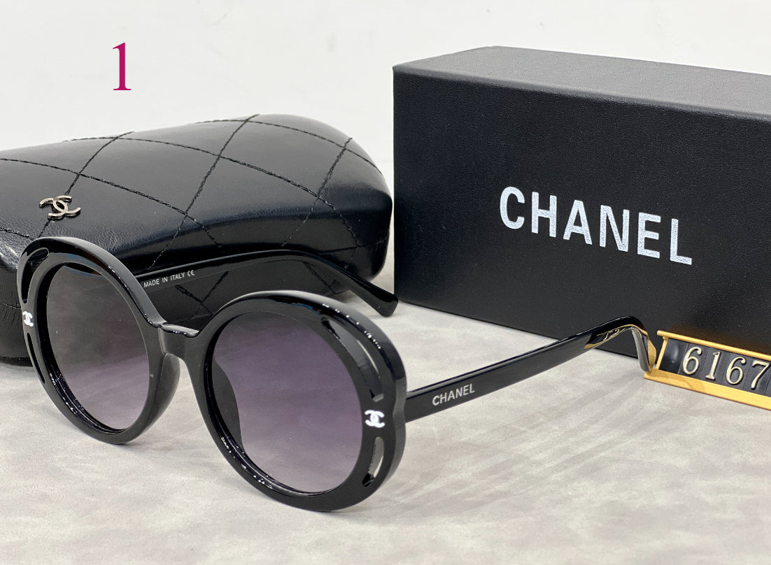 Oversized Round Sunglasses with Layered Rim Detail