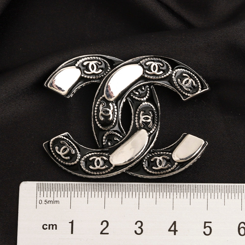 Alloy Steel Stamped Logo Brooch,Brooches Collection、CH*NEL Series