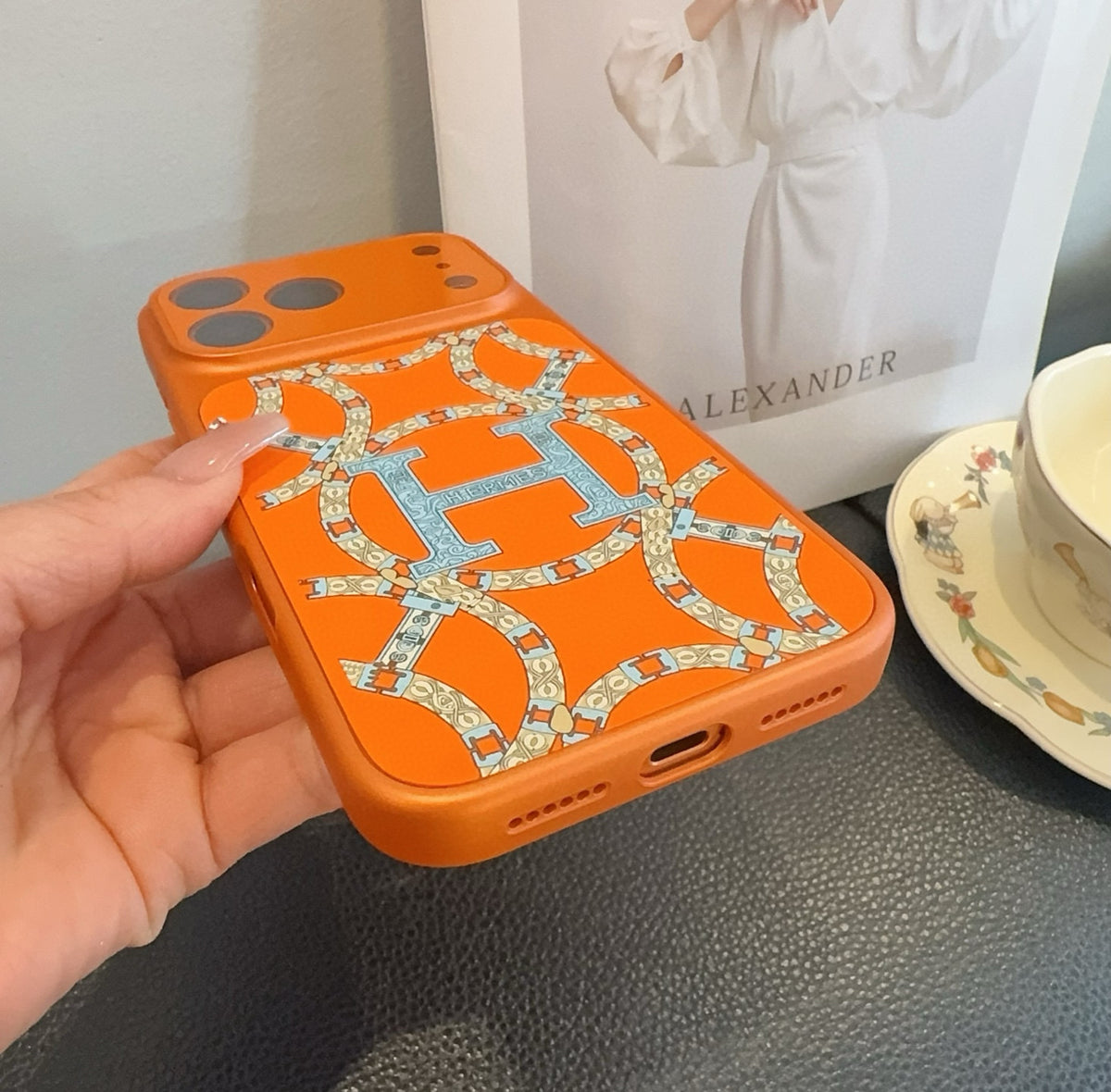 Fashion Aesthetic Shock Absorbing Protective Phone Case  He*mes Series、Fashion Phone Case