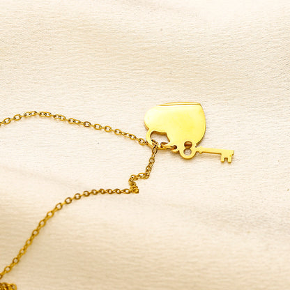 304 Stainless Steel Engraved Heart & Key Pendant Necklace