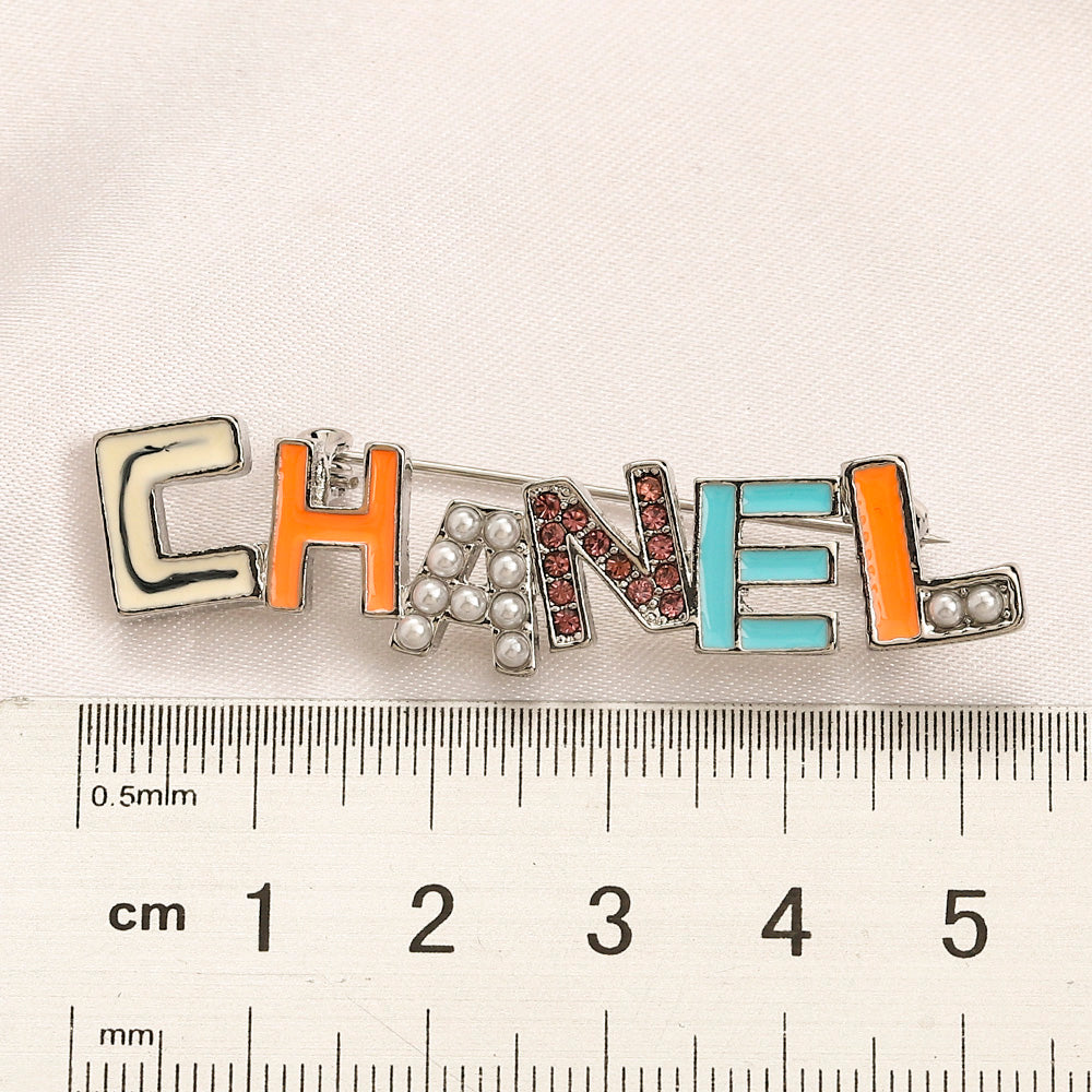 Alloy Stamped Logo Brooch,Brooches Collection、CH*NEL Series