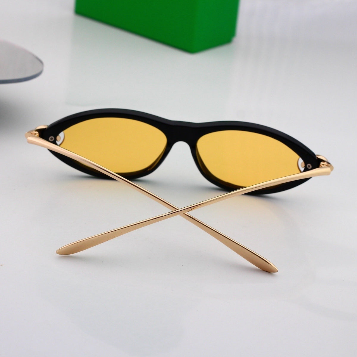 Slim Oval Sunglasses with Straight Temples