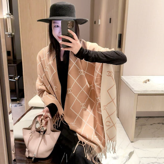 Diamond Lattice Wrap Scarf