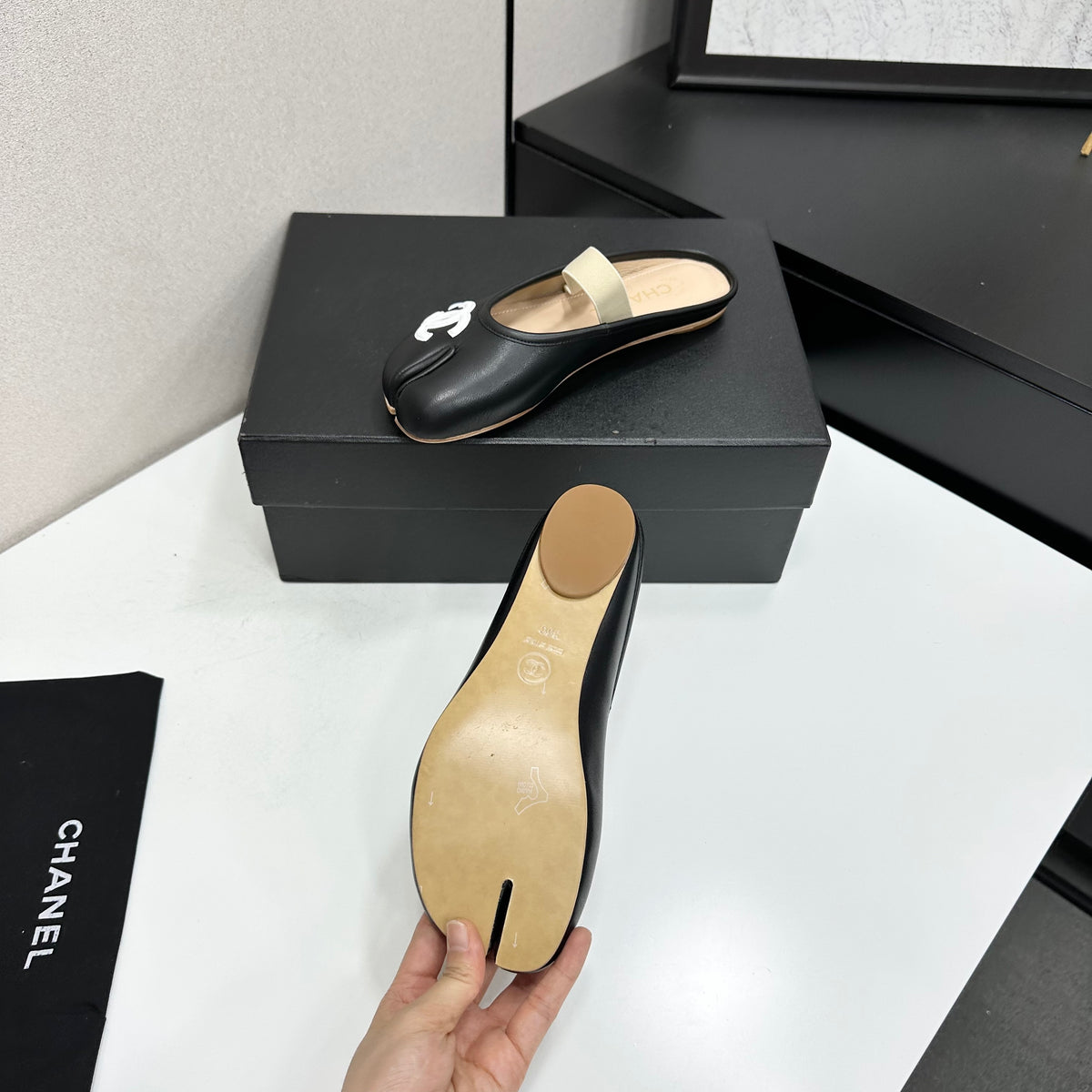 Fashion Sandals & Slippers Daily Footwear  CH*NEL Series、Fashion Sandals & Slippers