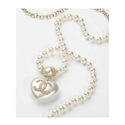 Pearl-Look Bead Necklace with Heart Pendant