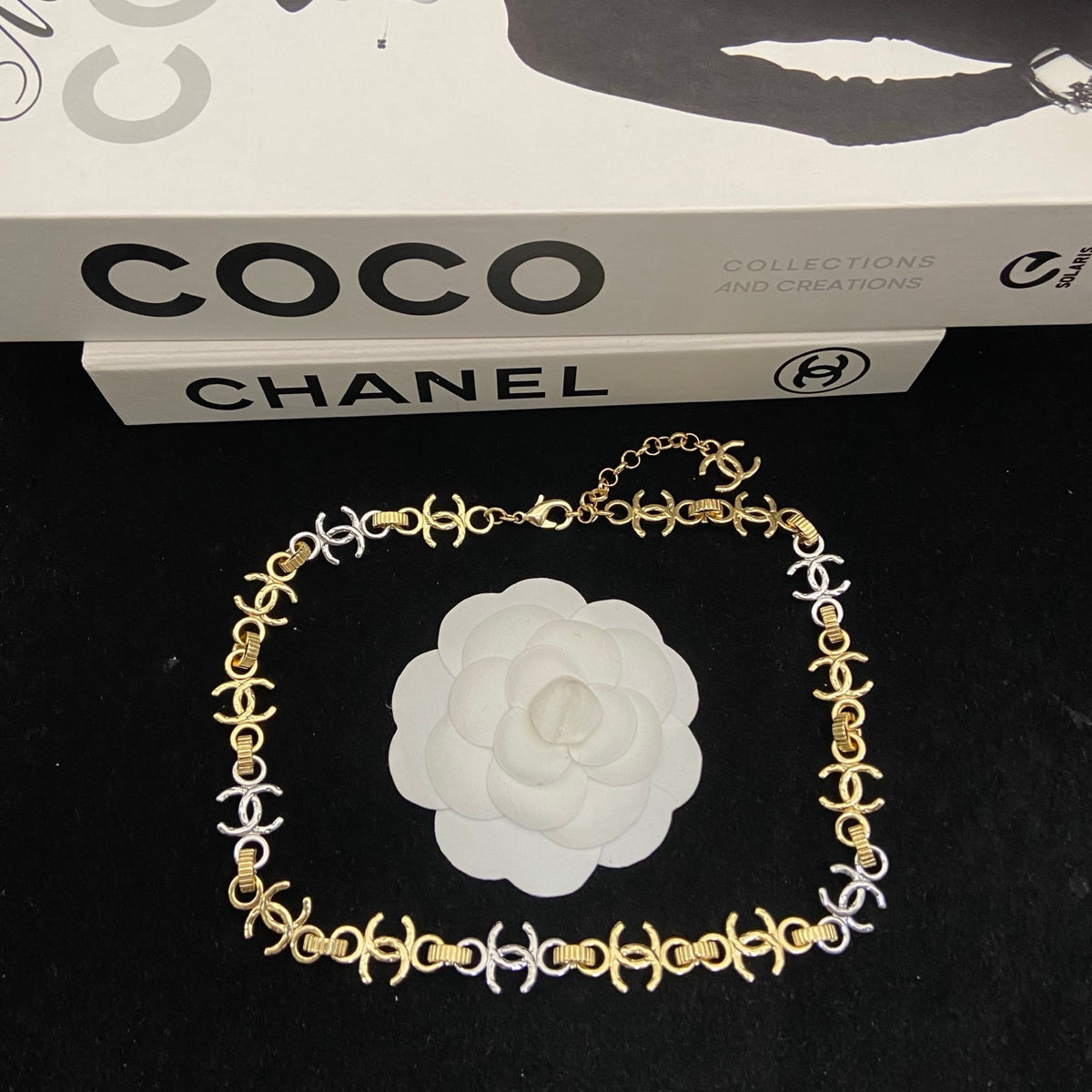 Two-Tone Bow Motif Choker