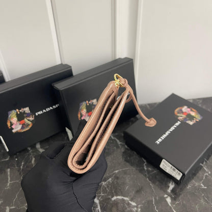 Luxury‑Inspired Trendy Wallets 030  Pr*da Series、Fashion Bags