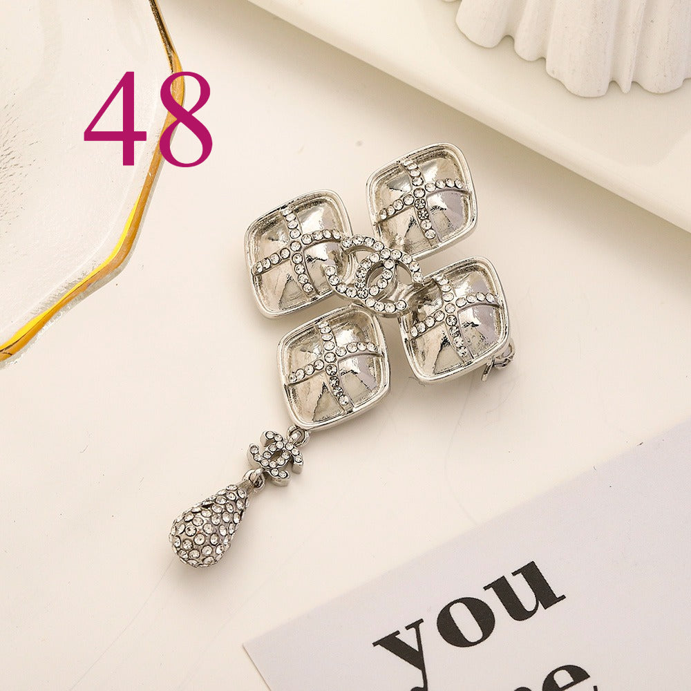Fashion Brooch Collection,Brooches Collection、CH*NEL Series