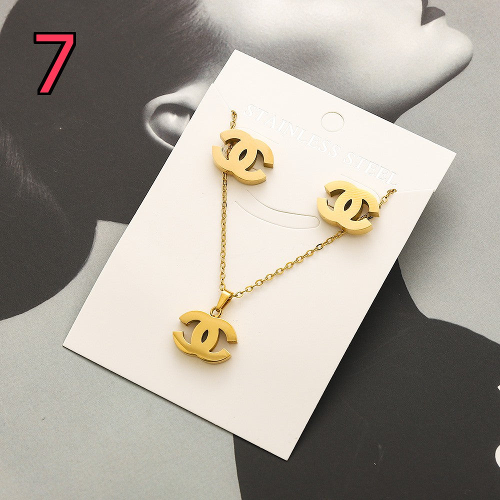 Schmuckset aus Edelstahl 304 (Ohrringe und Halskette)