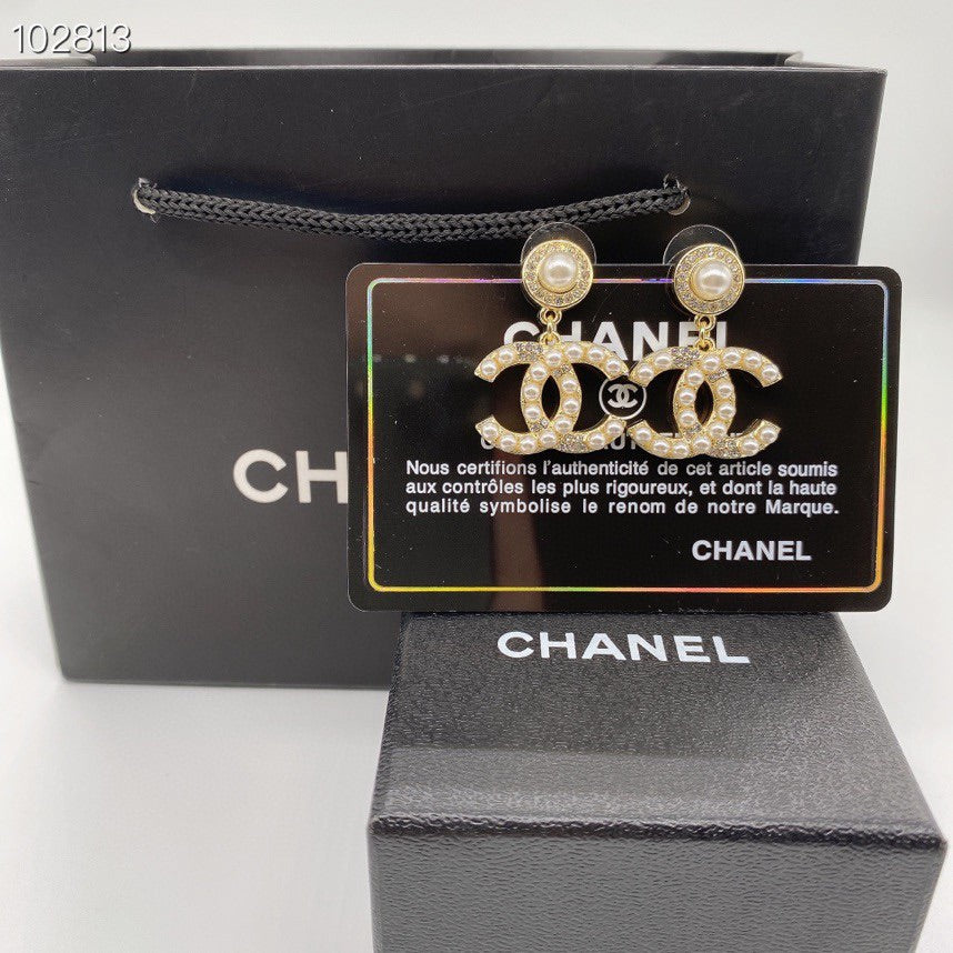 Pearl-Effect & Textured Interlocking-C Drop Earrings